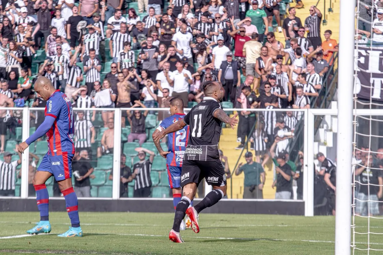 Figueirense domina e abre vantagem nas semifinais da Copa Santa Catarina | Foto: Patrick Floriani/FFC