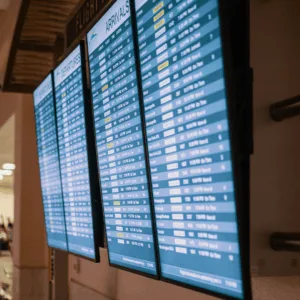 Cancelamentos de voos: Florianópolis registra 24 voos cancelados e 21 atrasados nesta quinta (11)