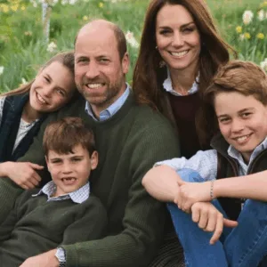 Cartão de Natal: príncipe William e Kate Middleton divulgam foto