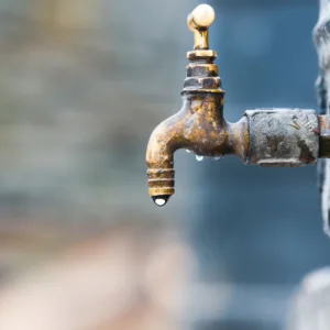 Chuva intensa suspende abastecimento em duas cidades e afeta a Grande Florianópolis