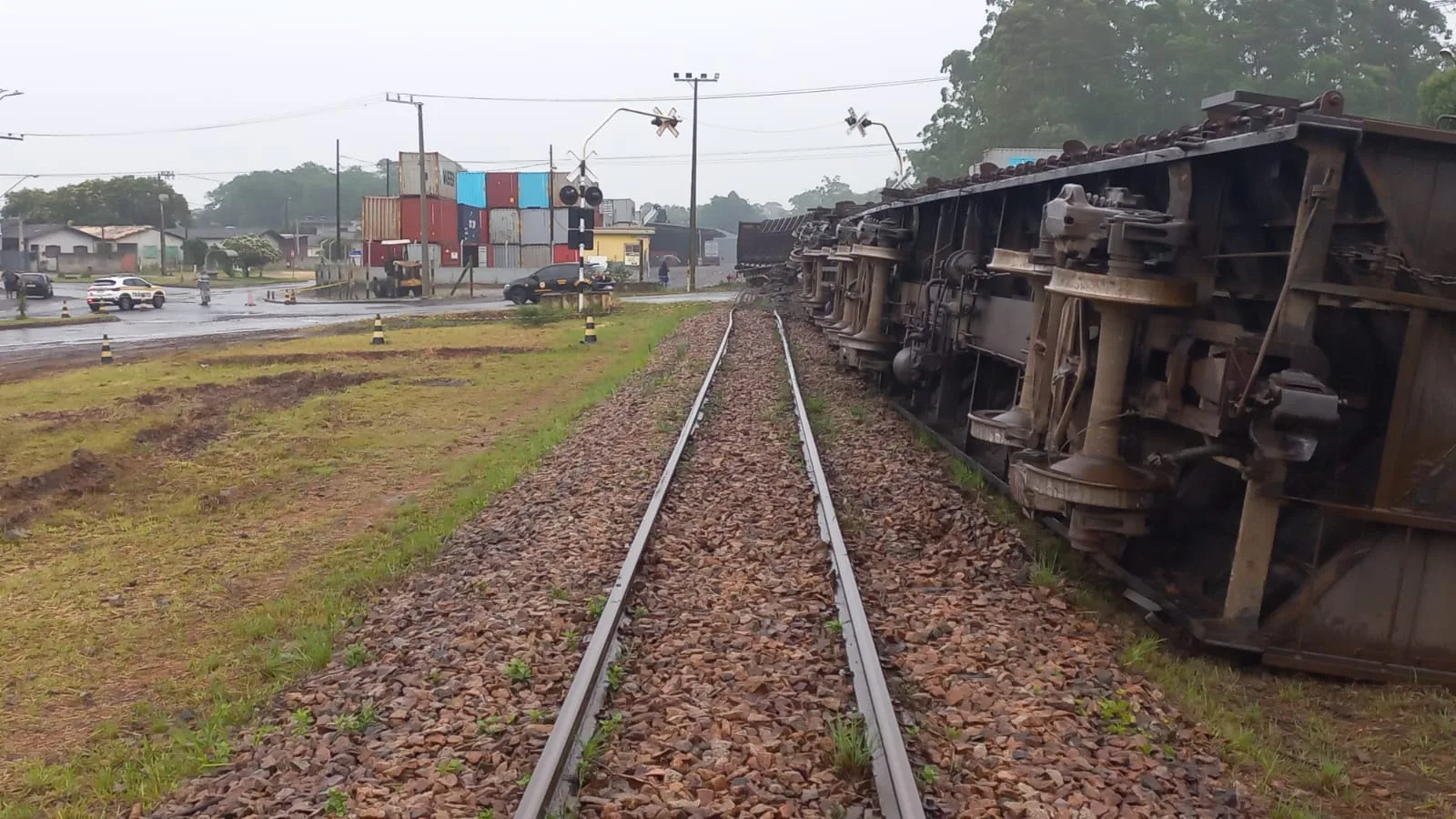 Cinco vagões de trem tombaram em Criciúma – Foto: Defesa Civil de Criciúma/Divulgação