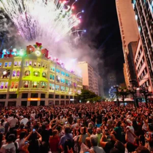 Dani Brandi apresenta Especial de Natal do SBT direto de Curitiba | Foto: Karim Kahn/divulgação Bradesco