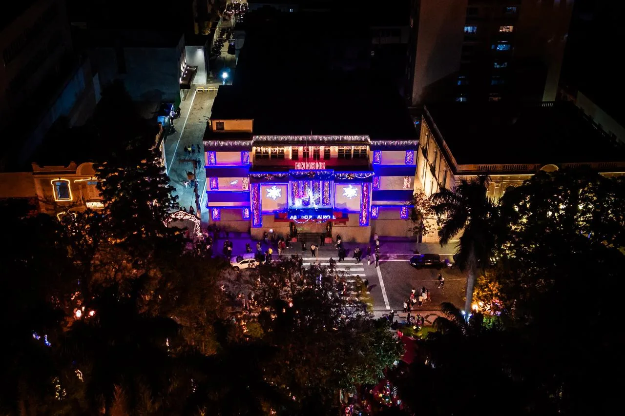 Florianópolis tem Papai Noel surdo para atender crianças em Libras | Foto: Allan Carvalho/PMF