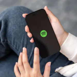 Fora do ar Spotify registra queda nesta segunda-feira (15)