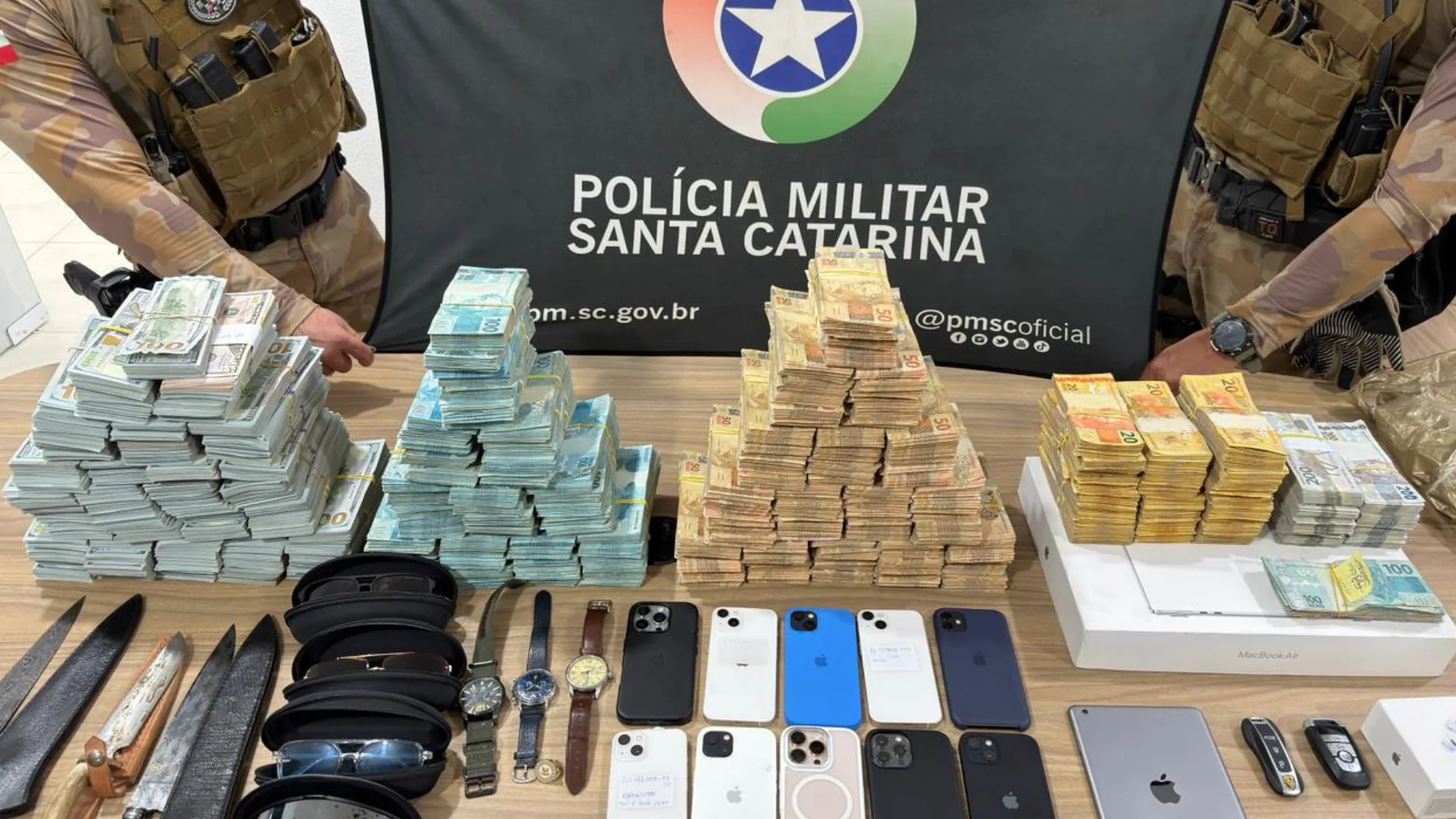 Foragido é preso com cerca de R$ 5 milhões em SC | Foto: PM/Divulgação