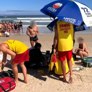 Homem de 29 anos morre afogado na praia da Joaquina, em Florianópolis