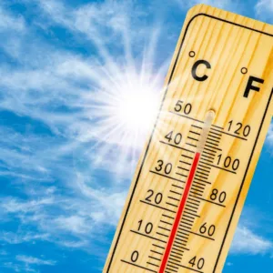 Calorão toma conta de SC e temperaturas passam dos 33°C em todas as regiões - Foto: Canva | Reprodução