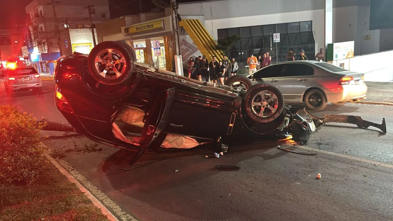 Motorista é preso em flagrante por embriaguez após capotamento | Foto: 5º BBM