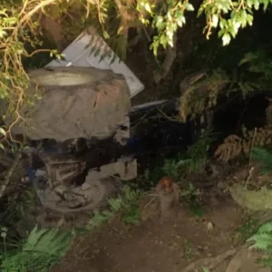 Mulher fica presa sob trator após acidente de trabalho em Urubici