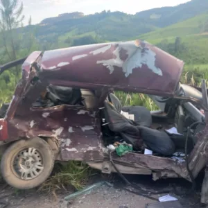 Mulher morre em colisão entre dois carros na SC-350 (1)