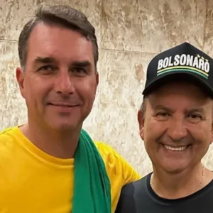 Veja o que disse o governador de SC sobre Flávio Bolsonaro para 2026
