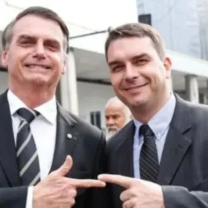 Flávio inicia negociações após ser anunciado por Bolsonaro como candidato à Presidência em 2026