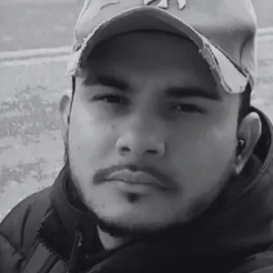 Colisão violenta arranca teto de carro e mata motorista decapitado - Imagem: reprodução/ Massa