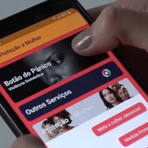 Mulher aciona botão do pânico e PM prende agressor em SC