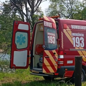 Mulher morre afogada após ficar mais de uma hora submersa em rio de SC
