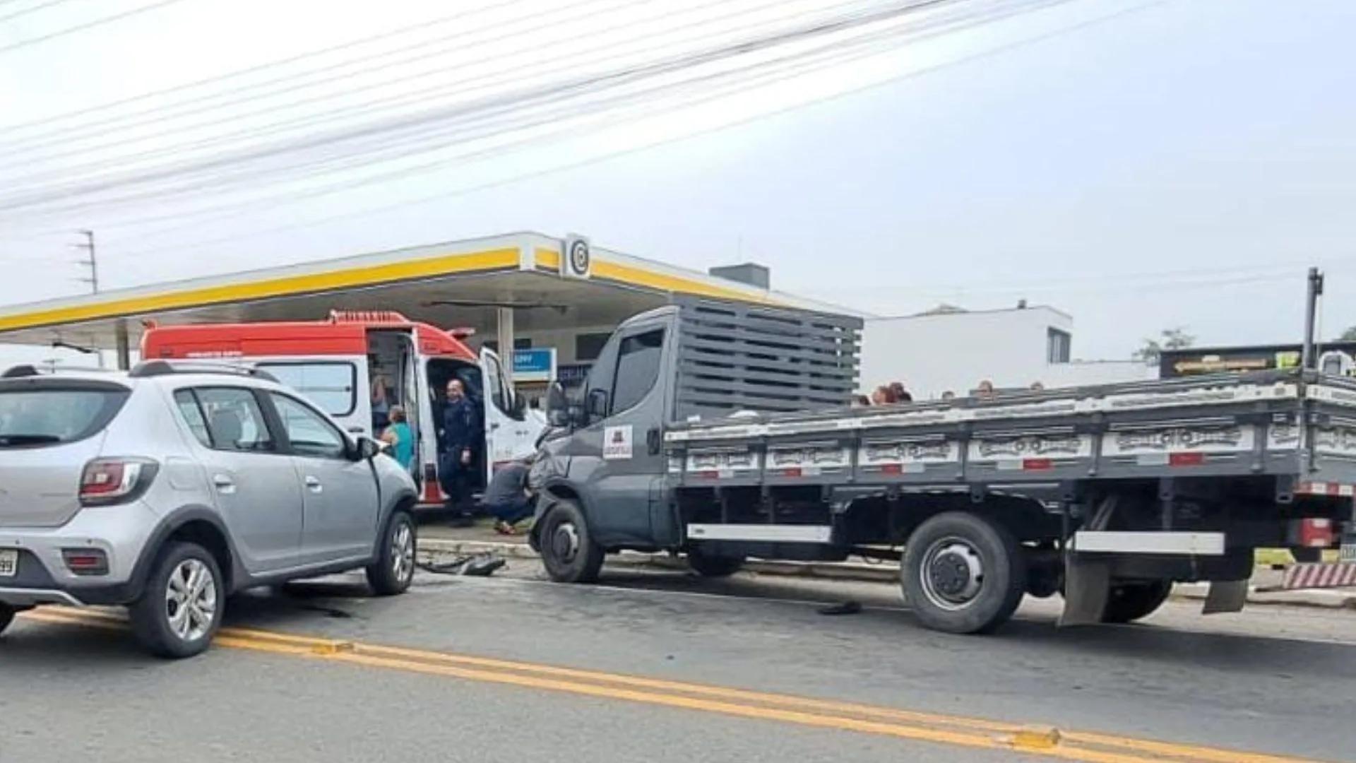 Homem morre e mulher fica gravemente ferida em colisão frontal na SC-108 – Imagem: reprodução/ CBMSC