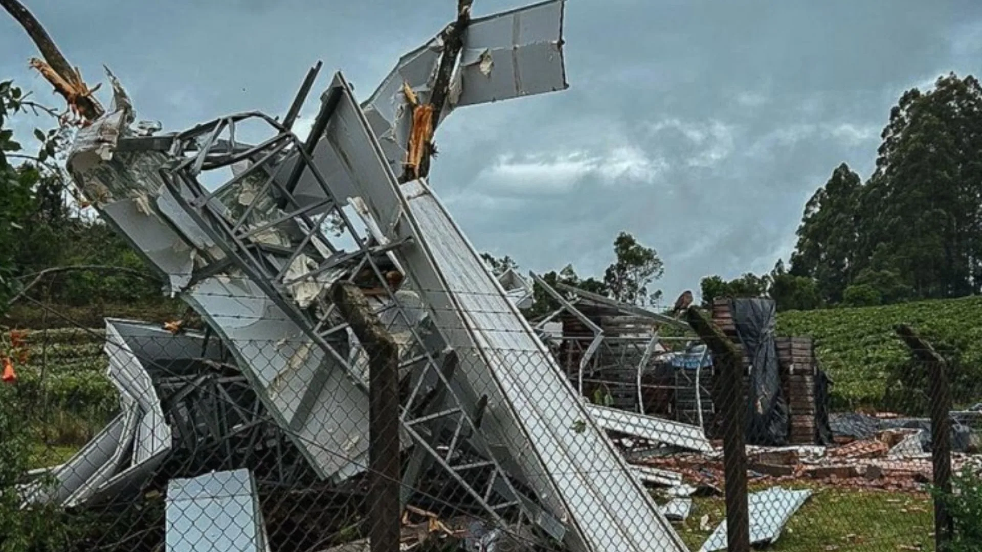 Defesa Civil do RS confirma tornado em Flores da Cunha – Imagem: reprodução/ Secom RS