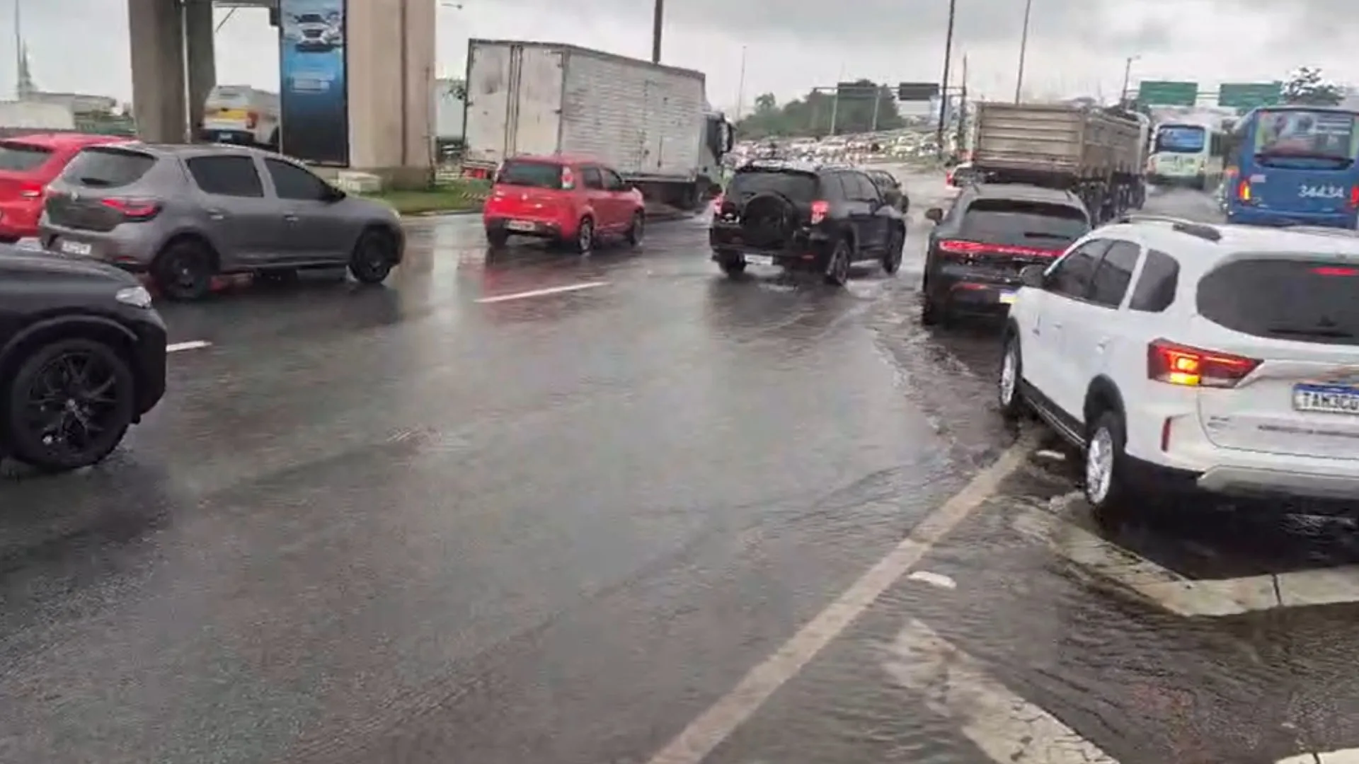 Florianópolis registra quase 120 mm de chuva e atende 29 ocorrências em um dia – Imagem: re´rodução