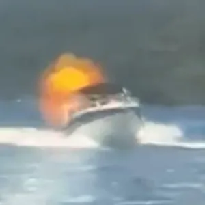 Lancha explode e deixa jovens feridos com queimaduras de segundo grau