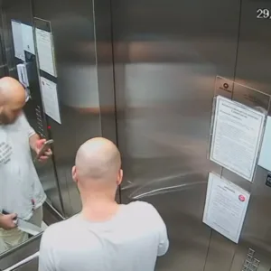 Vídeo mostra suspeito carregando facas após morte de empresário em SC