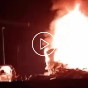 Engavetamento seguido de incêndio deixa um morto e dois feridos na BR-101 em SC | Imagem: Divulgação/ Reprodução