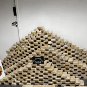 PF apreende 613 kg de cocaína em galpão usado como fachada em SC e prende dois suspeitos | Imagem: Polícia Federal de/SC