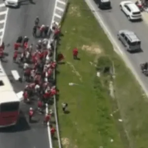 10 torcedores são presos pela polícia após briga na BR-101