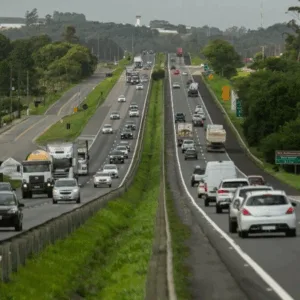 Mais de 5 milhões de veículos devem circular pelas rodovias federais de SC; prevê concessionária - Foto: Divulgação/PRF