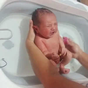 Pai realiza parto de bebê durante trajeto de carro em SC | Foto: Rádio Sintonia FM 