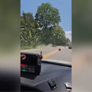 Perseguição cinematográfica termina com dois presos na BR-470 em SC; veja o vídeo | Imagem: Print/ Vídeo da PM