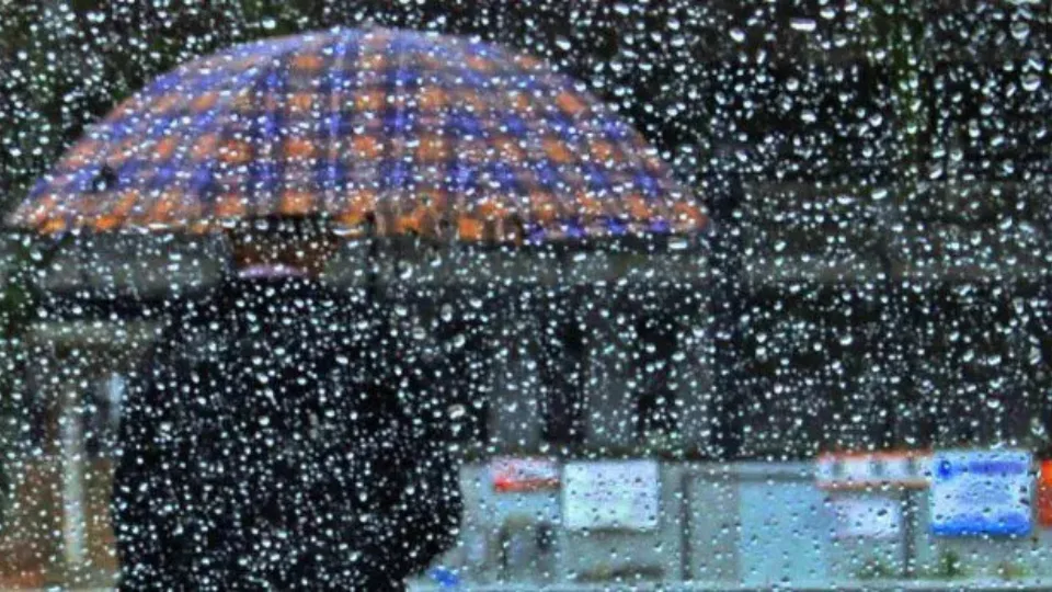 SC terá fim de semana de temporais, chuva intensa e risco de alagamentos; – Imagem: Canva/Ilustrativa