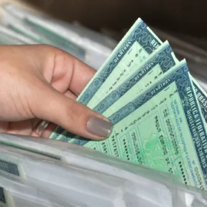 Taxa de licenciamento de veículos pode estar perto do fim em Santa Catarina