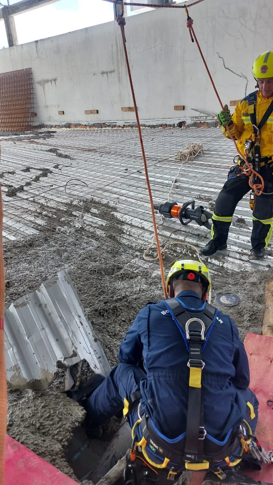 Trabalhador morre após laje ceder em escola de Blumenau