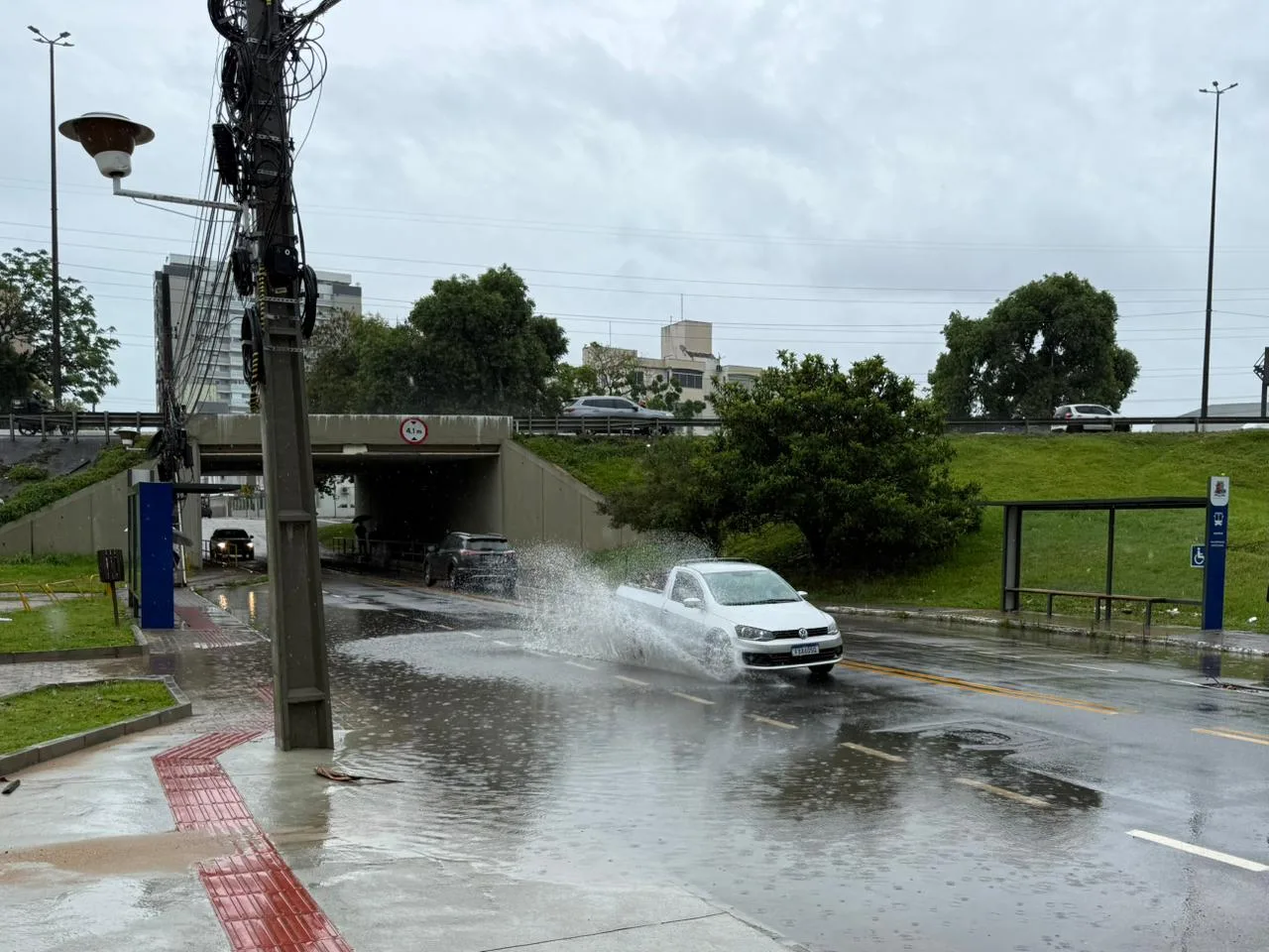 Alagamentos e estragos em Santa Catarina nesta terça (9) | São José, bairro Campinas | Foto: SCC SBT