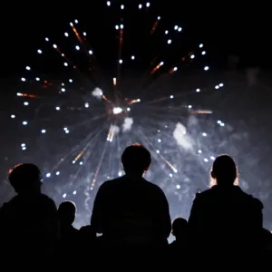 Vai chover na virada de ano em SC? Confira a previsão do tempo para o Réveillon