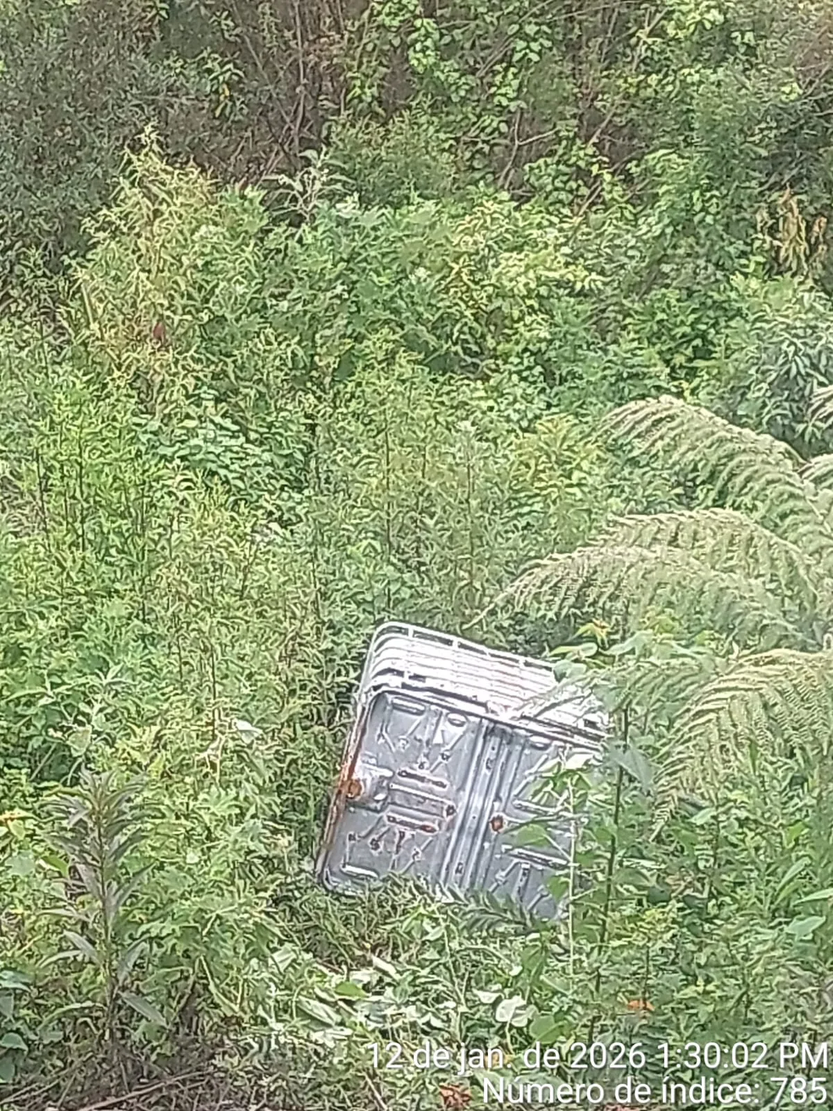 Acidente com caminhão de ácido sulfúrico deixa feridos e causa lentidão na BR-280 (1)