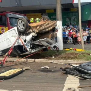 Acidente grave envolve onze veículos em Chapecó