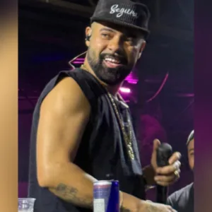 Cantor de pagode é morto a tiros durante tentativa de assalto