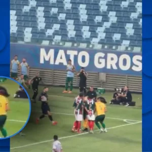 Capitão do Cuiabá que protegeu a bandeirinha após pênalti polêmico, é de Lages.| Foto: Reprodução / Redes Sociais