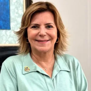 Conheça Rejane Gambin, a primeira mulher na história de Joinville a assumir o cargo de prefeita