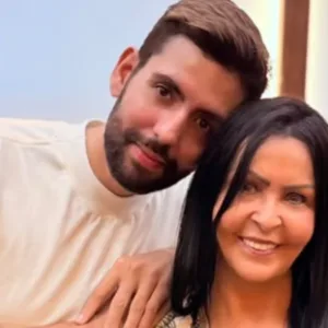 Filho da cantora Shirley Carvalhaes morre as 35 anos