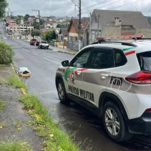 Homem é encontrado morto em via pública no bairro Copacabana, em Lages | Foto: Rádio Clube