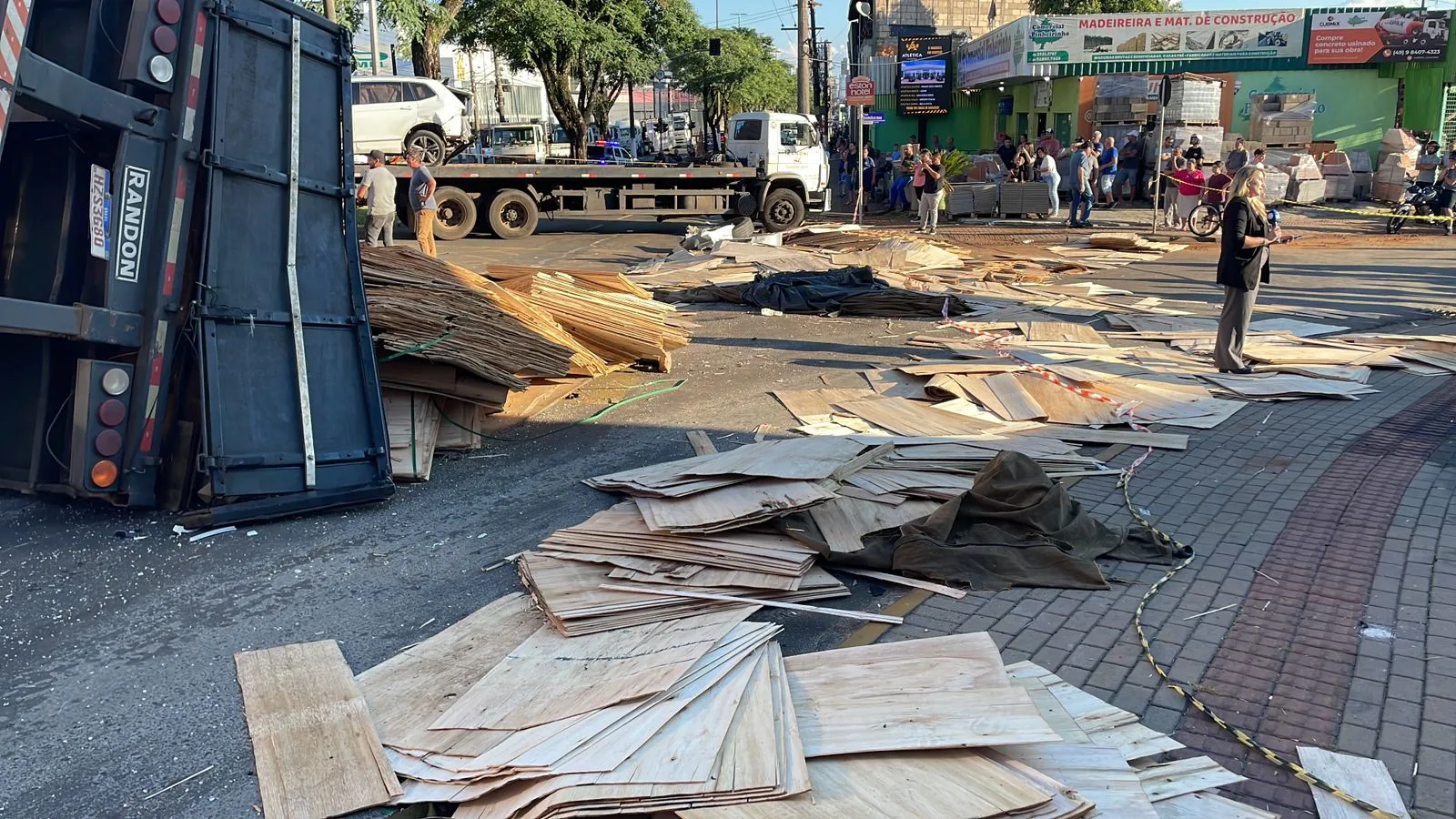 Imagens impressionantes mostram rastros de destruição dapós acidente em Chapecó