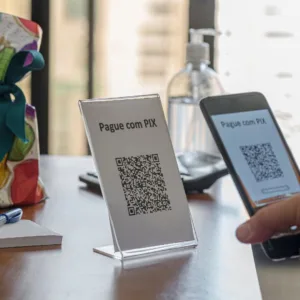 Instabilidade no Pix paralisa transferências e afeta grandes bancos; veja quais