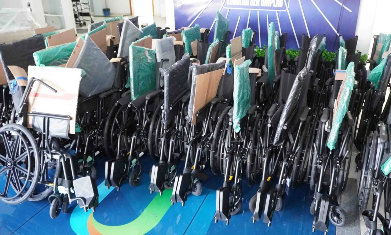 Lages entrega 140 novos equipamentos para o Centro Especializado em Reabilitação