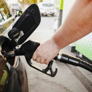 Mesmo com corte da Petrobras, gasolina segue acima de R$ 6 em SC