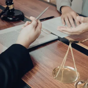 Ministério Público denuncia torcedora do Avaí por racismo e xenofobia