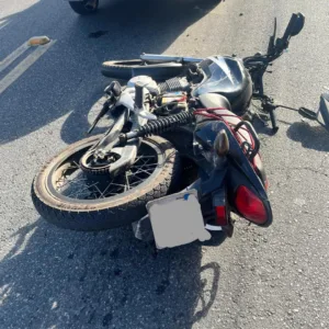 Motociclista morre após grave colisão em rodovia de SC