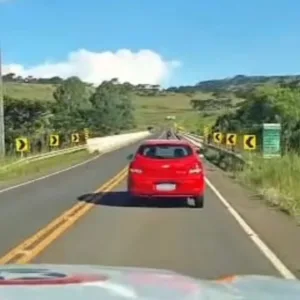 Motorista com CNH suspensa é preso após perseguição na SC-390, na Serra de SC | Foto: Reprodução