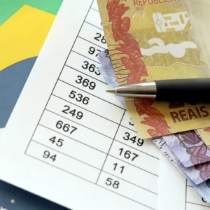Nova tabela do Imposto de Renda 2026 amplia isenção e reduz imposto | Foto: reprodução / Canva 